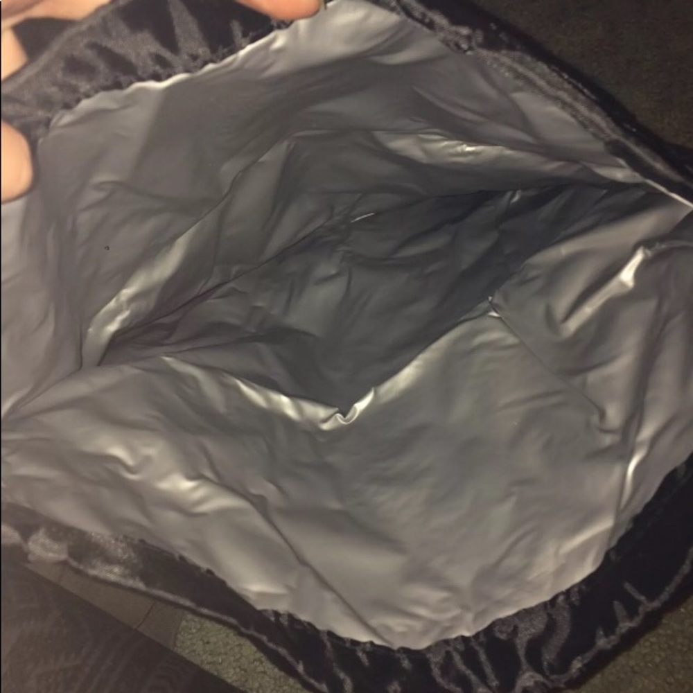 Mobil 1 Racing Insulated Draw-String Bag - Picture 2 of 2